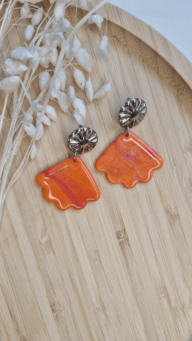 Brasier Ensoleillé - Boucles d'oreilles en pâte polymère et résine.