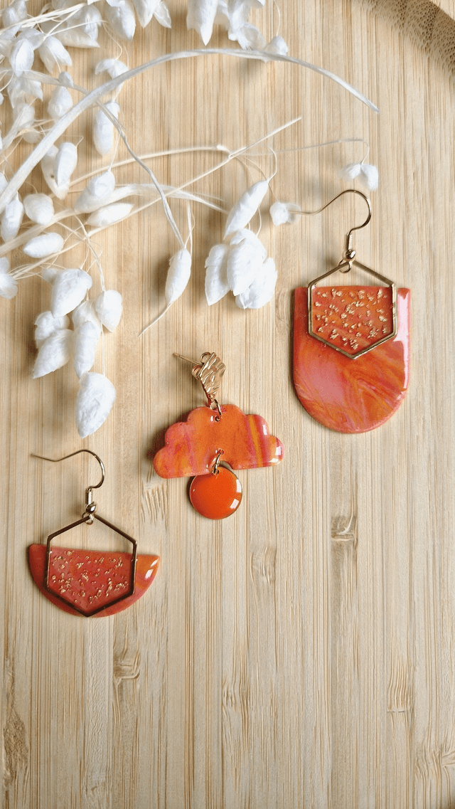 Douce Mandarine - Boucles d'oreilles en pâte polymère et résine. 