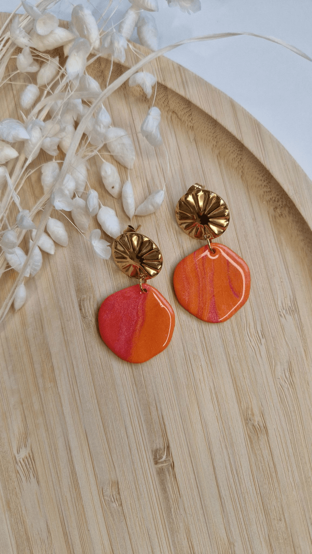 Brasier Ensoleillé - Boucles d'oreilles en pâte polymère et résine.