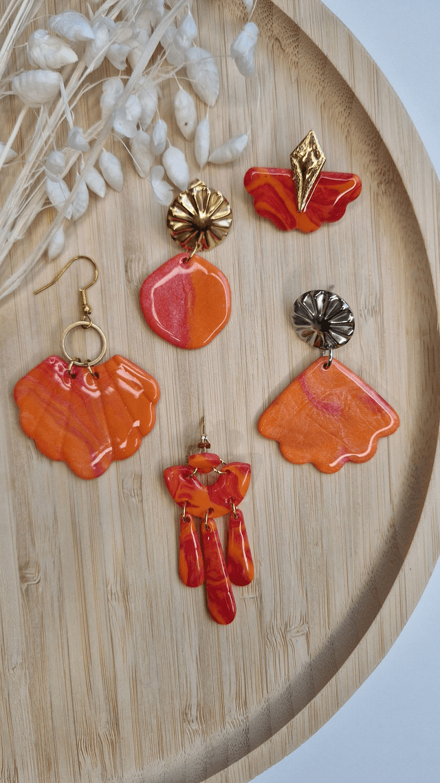 Brasier Ensoleillé - Boucles d&#039;oreilles en pâte polymère et résine.